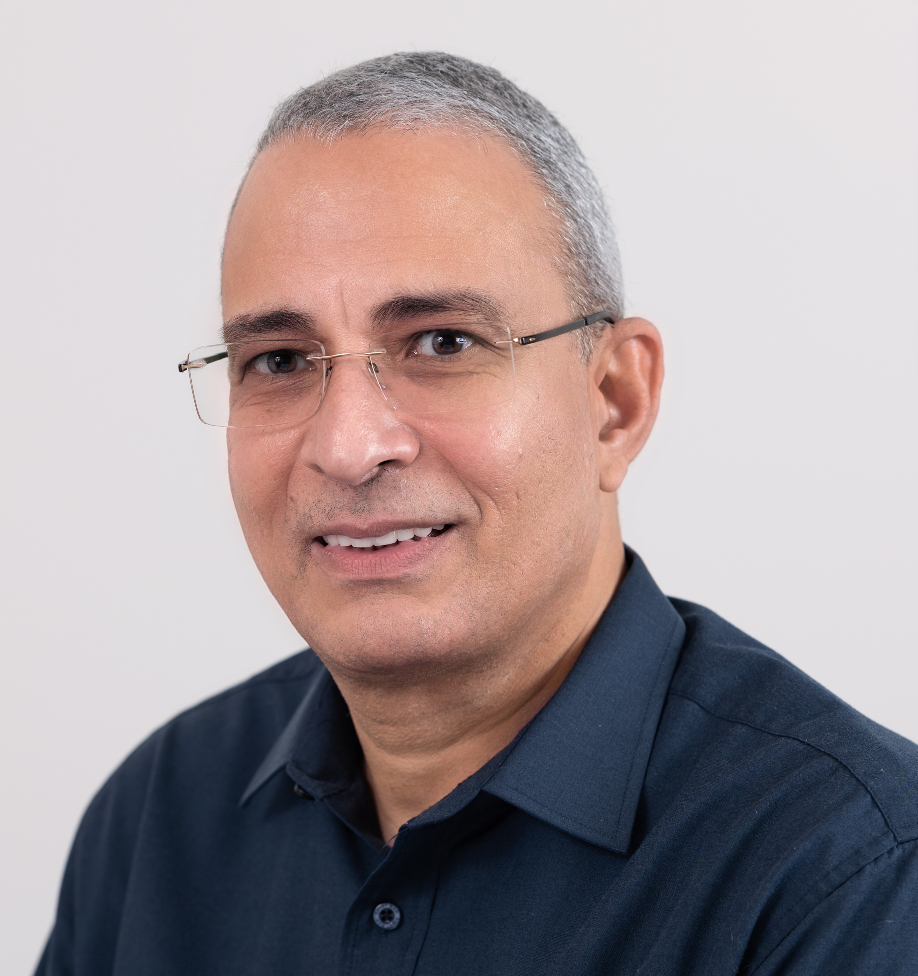 Picture of Esan Hasan, Associate Member of Society of Translators and
                Interpreters of BC (STIBC)